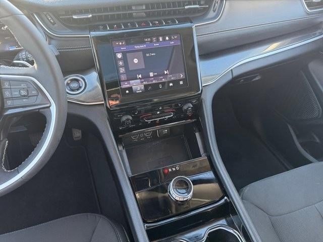 2023 Jeep Grand Cherokee Laredo 4x2