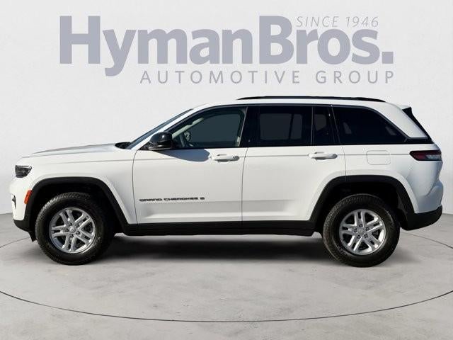 2023 Jeep Grand Cherokee Laredo 4x2
