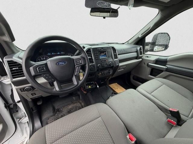 2017 Ford Super Duty F-250 SRW XLT 4WD Reg Cab 8' Box