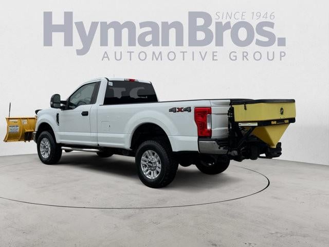 2017 Ford Super Duty F-250 SRW XLT 4WD Reg Cab 8' Box