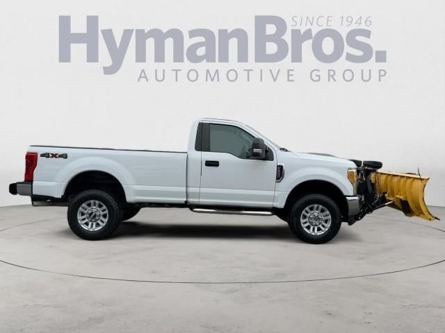 2017 Ford Super Duty F-250 SRW XLT 4WD Reg Cab 8' Box