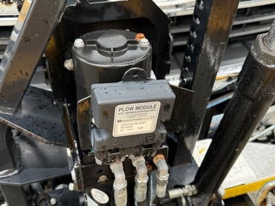 2017 Ford Super Duty F-250 SRW XLT 4WD Reg Cab 8' Box