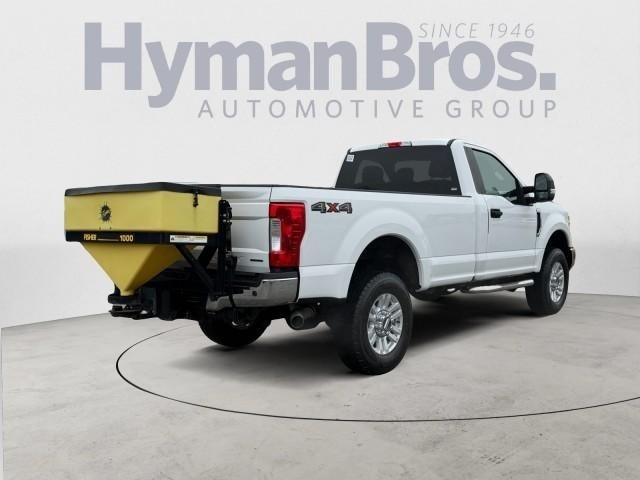 2017 Ford Super Duty F-250 SRW XLT 4WD Reg Cab 8' Box