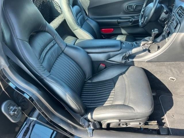 2004 Chevrolet Corvette 2dr Cpe