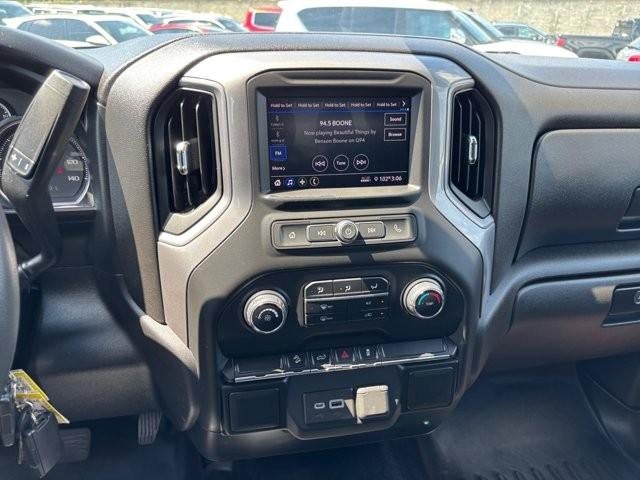 2021 Chevrolet Silverado 1500 Crew Cab Short Box 4-Wheel Drive Custom Trail Boss