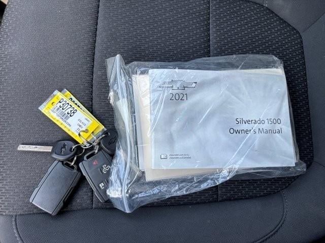 2021 Chevrolet Silverado 1500 Crew Cab Short Box 4-Wheel Drive Custom Trail Boss