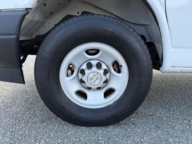2022 Chevrolet Express Cargo Van 2500 Extended Wheelbase Rear-Wheel Drive