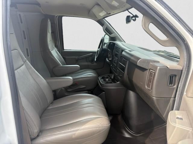 2022 Chevrolet Express Cargo Van 2500 Extended Wheelbase Rear-Wheel Drive