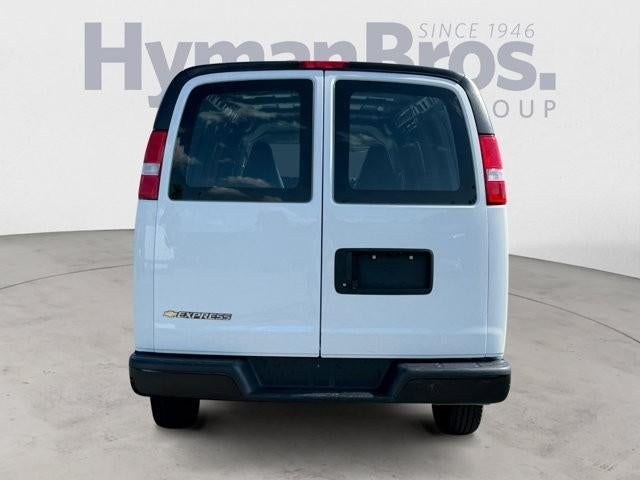 2022 Chevrolet Express Cargo Van 2500 Extended Wheelbase Rear-Wheel Drive