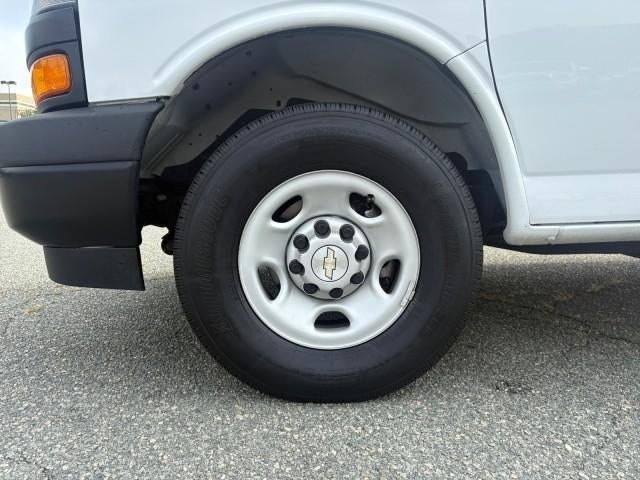 2022 Chevrolet Express Cargo Van 2500 Extended Wheelbase Rear-Wheel Drive