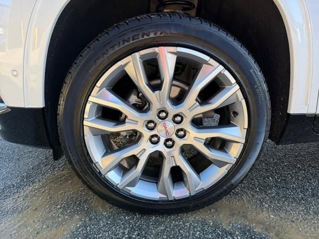 2024 GMC Acadia AWD Denali