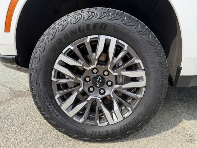 2025 Chevrolet Suburban 4WD Z71