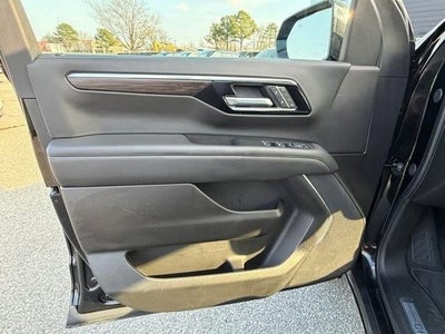 2025 Chevrolet Suburban 4WD Z71