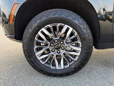 2025 Chevrolet Suburban 4WD Z71