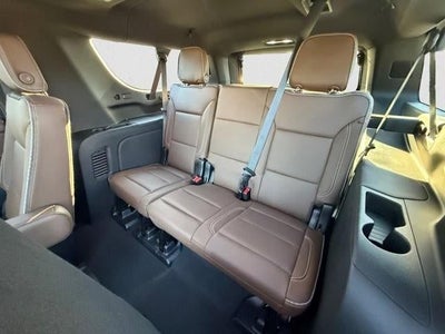 2023 Chevrolet Suburban 4WD High Country