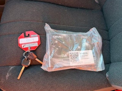 2024 GMC Savana Cargo Van 2500 Regular Wheelbase Rear-Wheel Drive