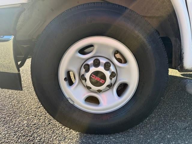 2024 GMC Savana Cargo Van 2500 Regular Wheelbase Rear-Wheel Drive