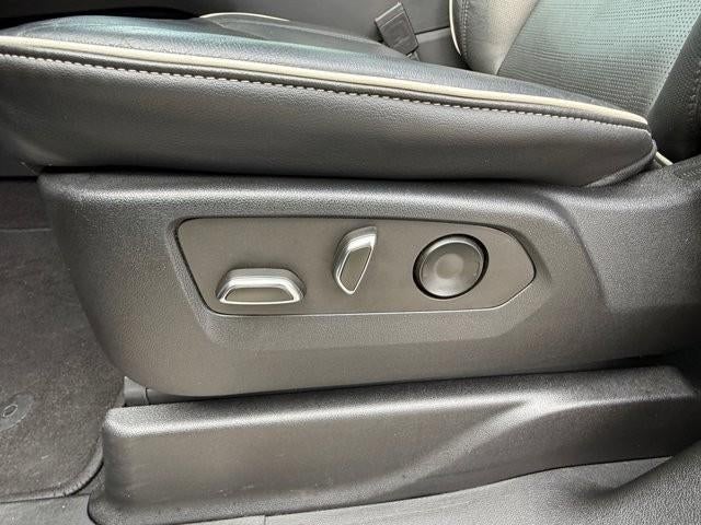 2022 Cadillac Escalade ESV 4WD Premium Luxury