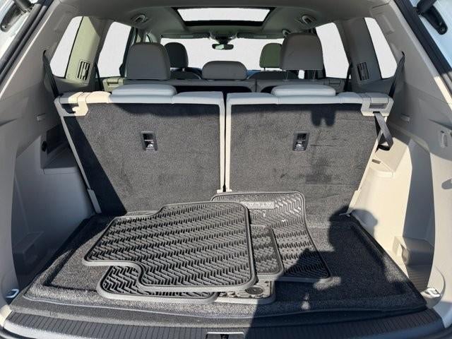 2025 Volkswagen Atlas 2.0T SEL Premium R-Line 4MOTION