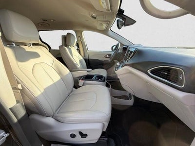 2018 Chrysler Pacifica Touring L Plus FWD