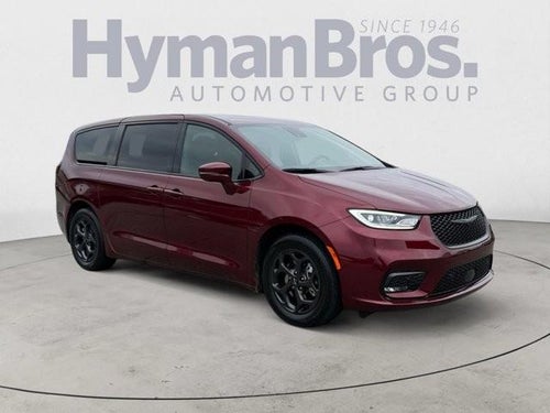 2022 Chrysler Pacifica Hybrid Touring L FWD