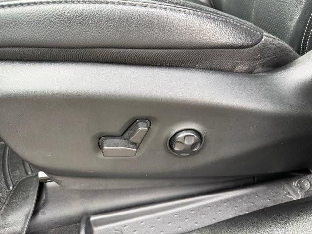 2022 Chrysler Pacifica Hybrid Touring L FWD