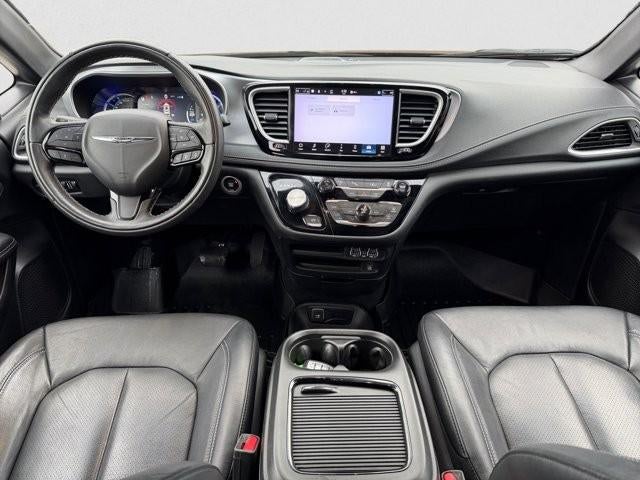 2022 Chrysler Pacifica Hybrid Touring L FWD