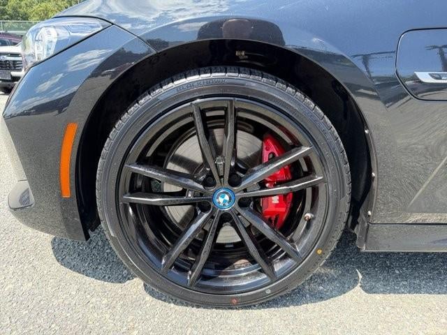 2023 BMW 330e xDrive Plug-In Hybrid