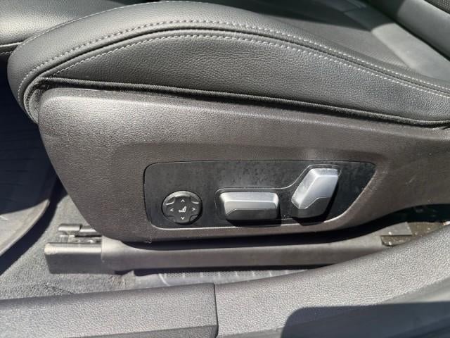 2023 BMW 330e xDrive Plug-In Hybrid