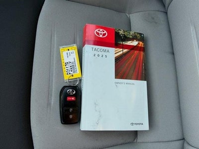 2025 Toyota Tacoma 4WD 4WD TRD Off Road Double Cab 5' Bed MT (Natl)