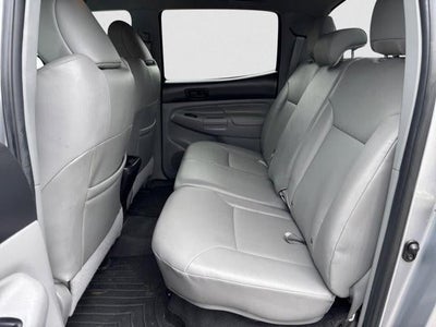 2015 Toyota Tacoma 4WD Double Cab Short Bed V6 Automatic (Natl)