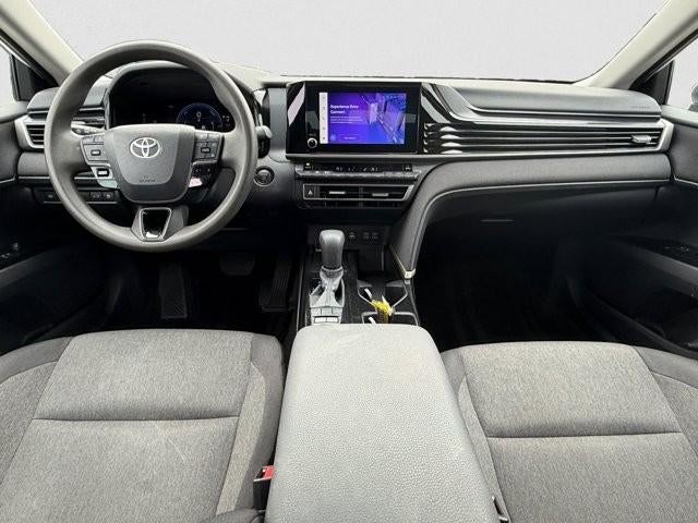 2025 Toyota Camry LE (SE)