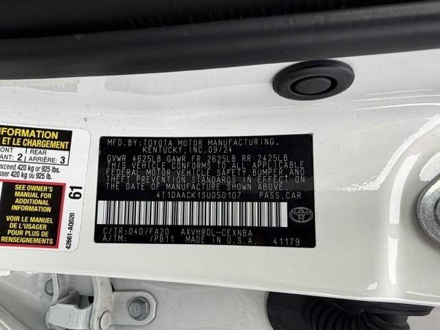 2025 Toyota Camry LE (SE)