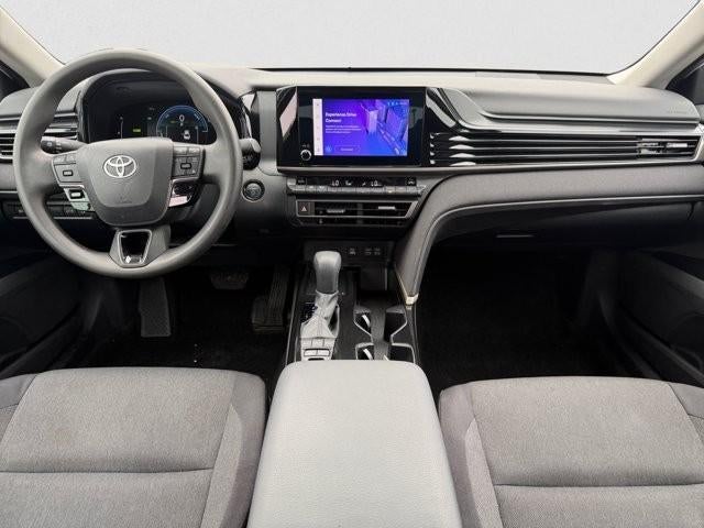 2025 Toyota Camry LE (SE)