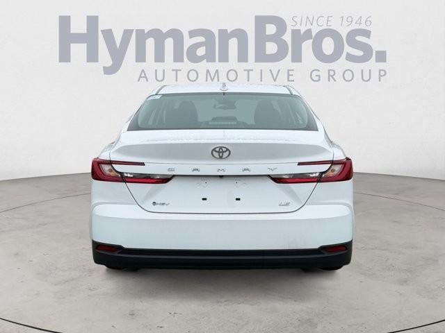 2025 Toyota Camry LE (SE)