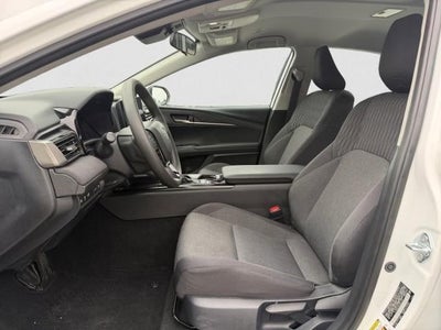 2025 Toyota Camry LE (SE)