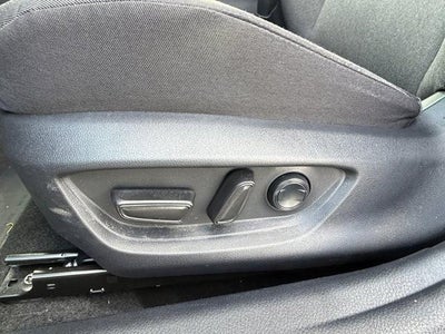 2025 Toyota Camry LE (SE)