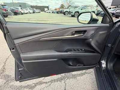 2025 Toyota Camry LE (SE)