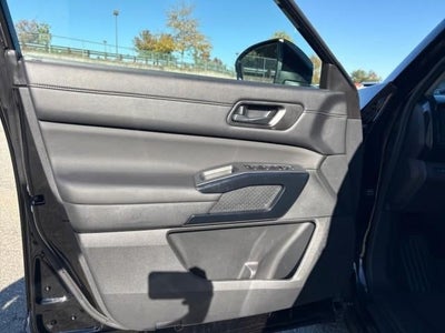 2025 Nissan Pathfinder SV 2WD