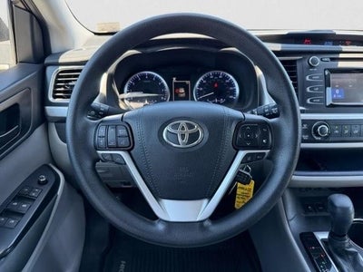 2019 Toyota Highlander LE V6 AWD (SE)