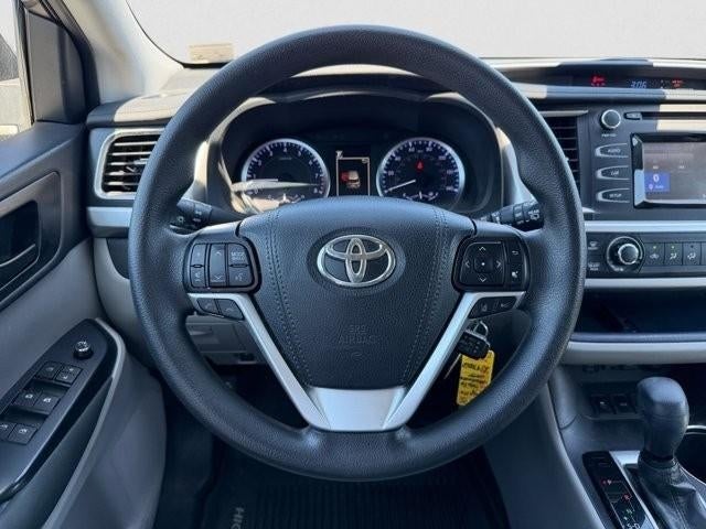 2019 Toyota Highlander LE V6 AWD (SE)