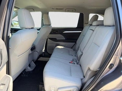 2019 Toyota Highlander LE V6 AWD (SE)