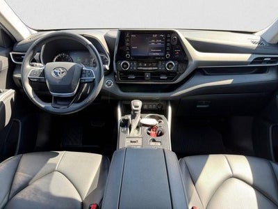 2022 Toyota Highlander XLE AWD (Natl)