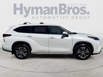 2022 Toyota Highlander XLE AWD (Natl)