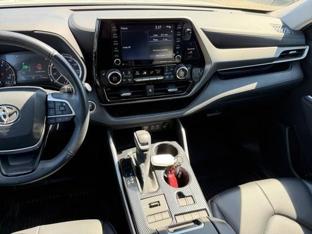 2022 Toyota Highlander XLE AWD (Natl)