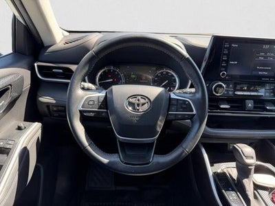 2022 Toyota Highlander XLE AWD (Natl)