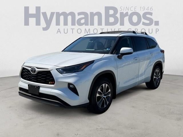 2022 Toyota Highlander XLE AWD (Natl)