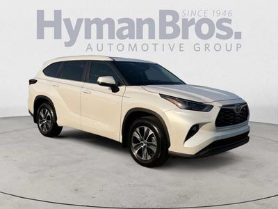 2025 Toyota Highlander XLE FWD (Natl)
