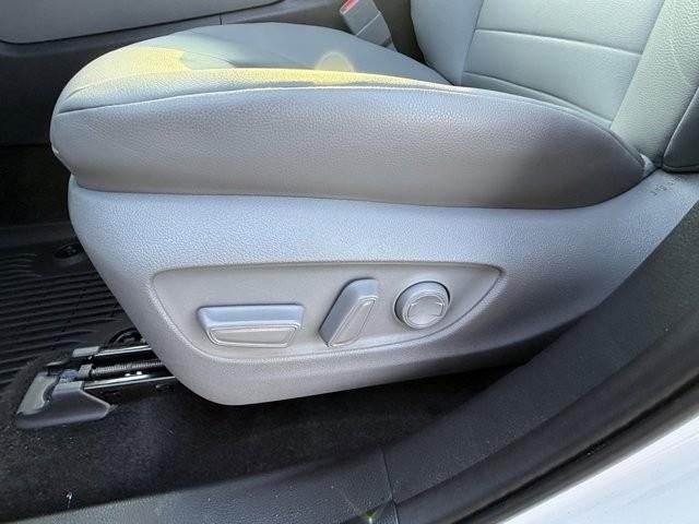 2025 Toyota Highlander XLE FWD (Natl)