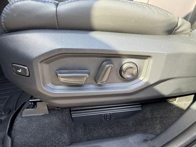 2025 Toyota Tundra 4WD 4WD Platinum Hybrid CrewMax 5.5' Bed (Natl)